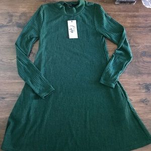 NWT Cnfio Green Dress size Medium
